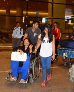Ajay Devgan and Kajol return from London along with mom and kids on 2nd july 2015